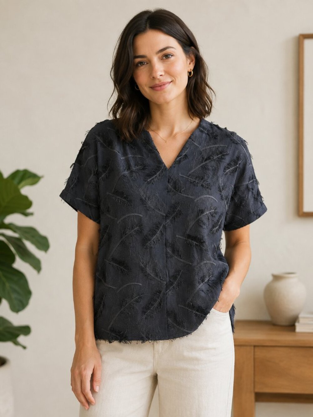 Persifor Textured Frayed Feather Pattern V-Neck Blouse